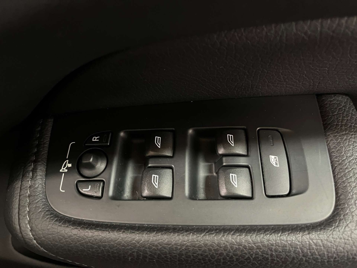 Used Volvo XC60 2021 for sale - 76589104: Photo 12