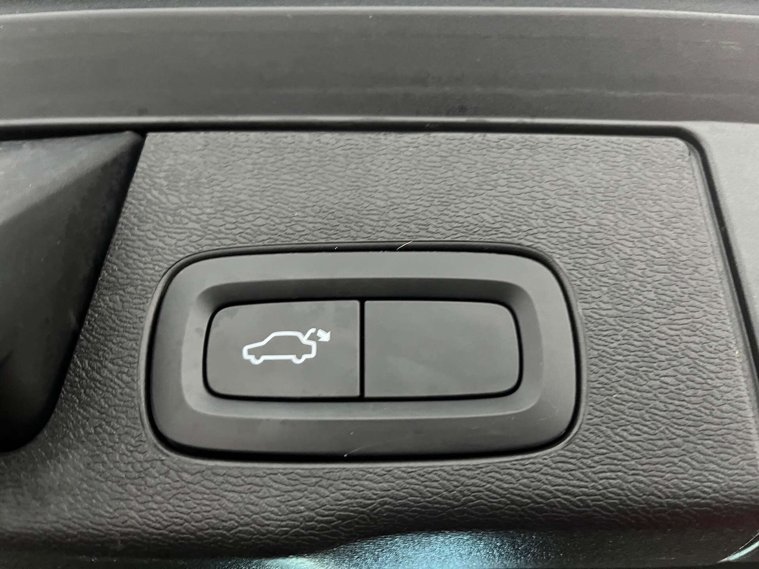 Used Volvo XC60 2021 for sale - 76589104: Photo 42