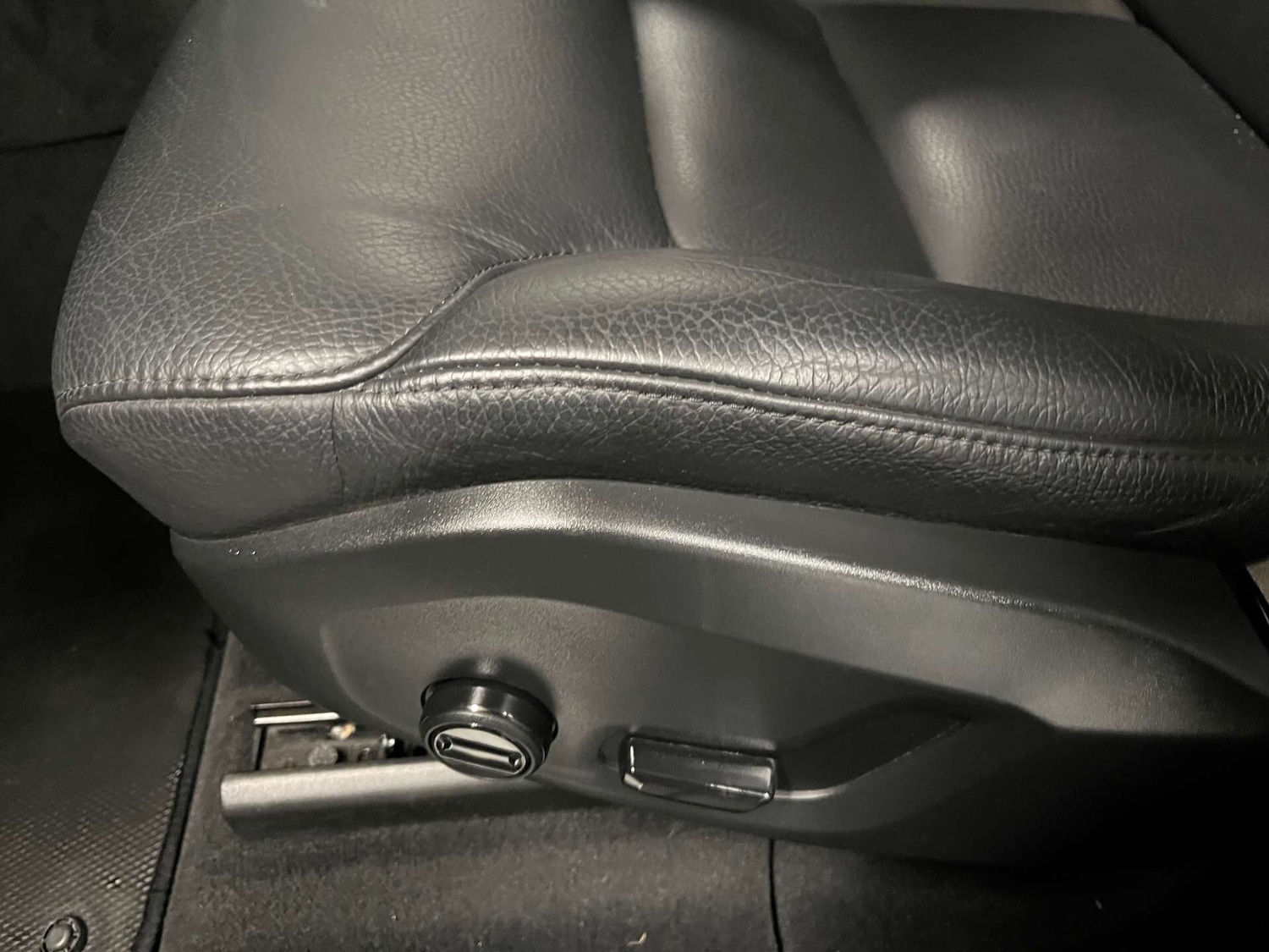 Used Volvo XC60 2021 for sale - 76589104: Photo 52