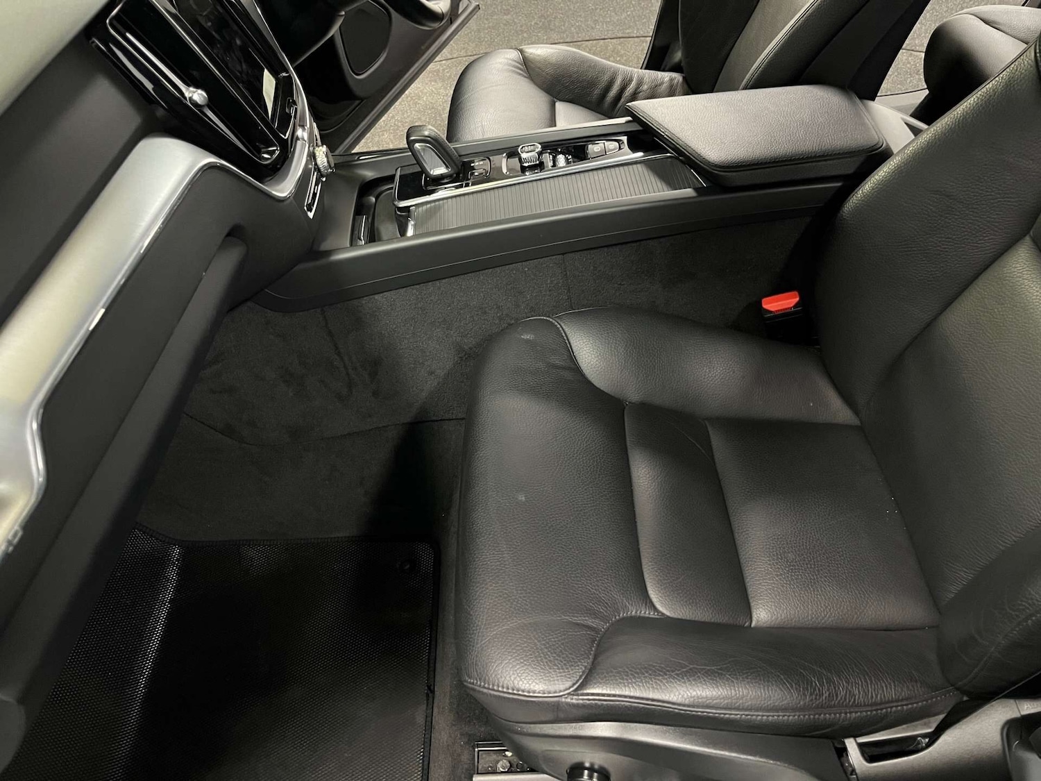 Used Volvo XC60 2021 for sale - 76589104: Photo 53