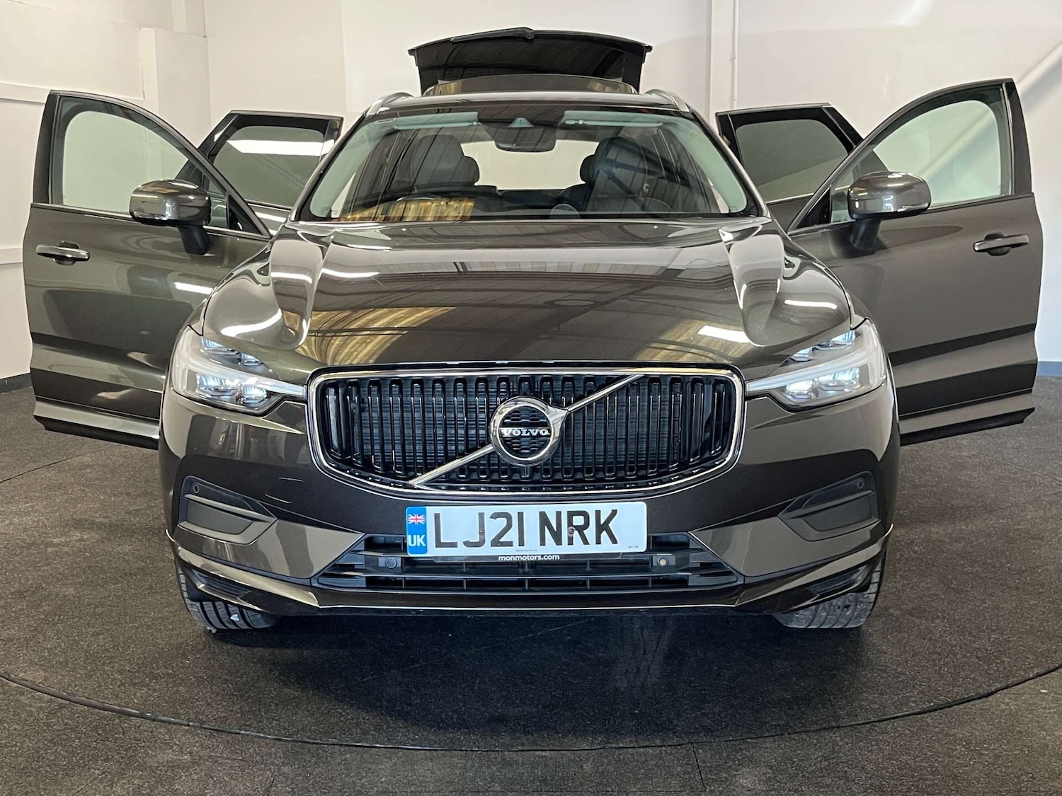 Used Volvo XC60 2021 for sale - 76589104: Photo 8