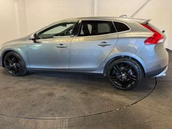 Used Volvo V40 2017 for sale - 74825237: Photo