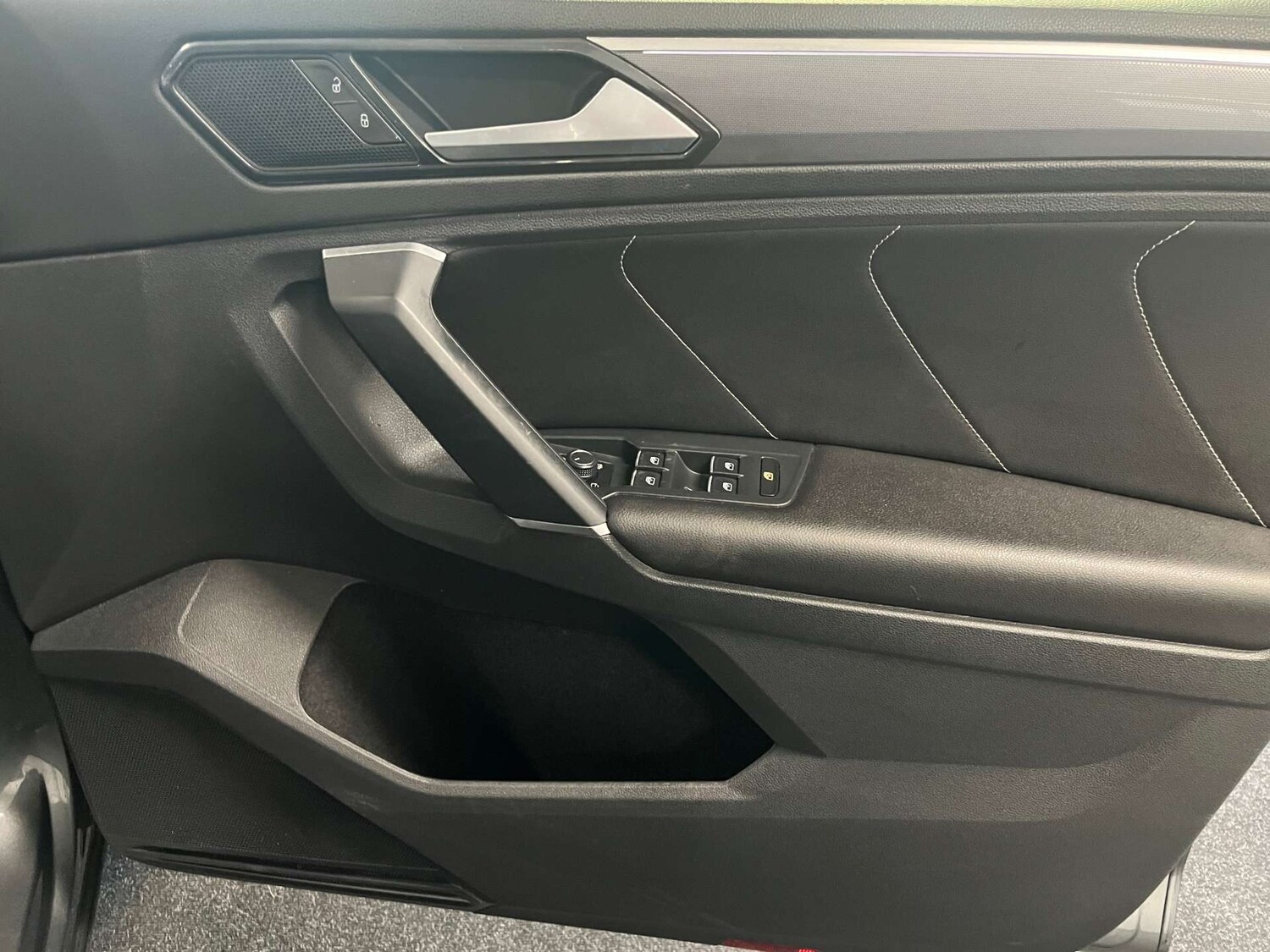 Used Volkswagen Tiguan 2018 for sale - 76697447: Photo 11