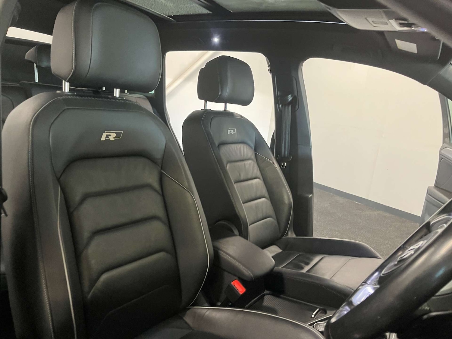 Used Volkswagen Tiguan 2018 for sale - 76697447: Photo 16