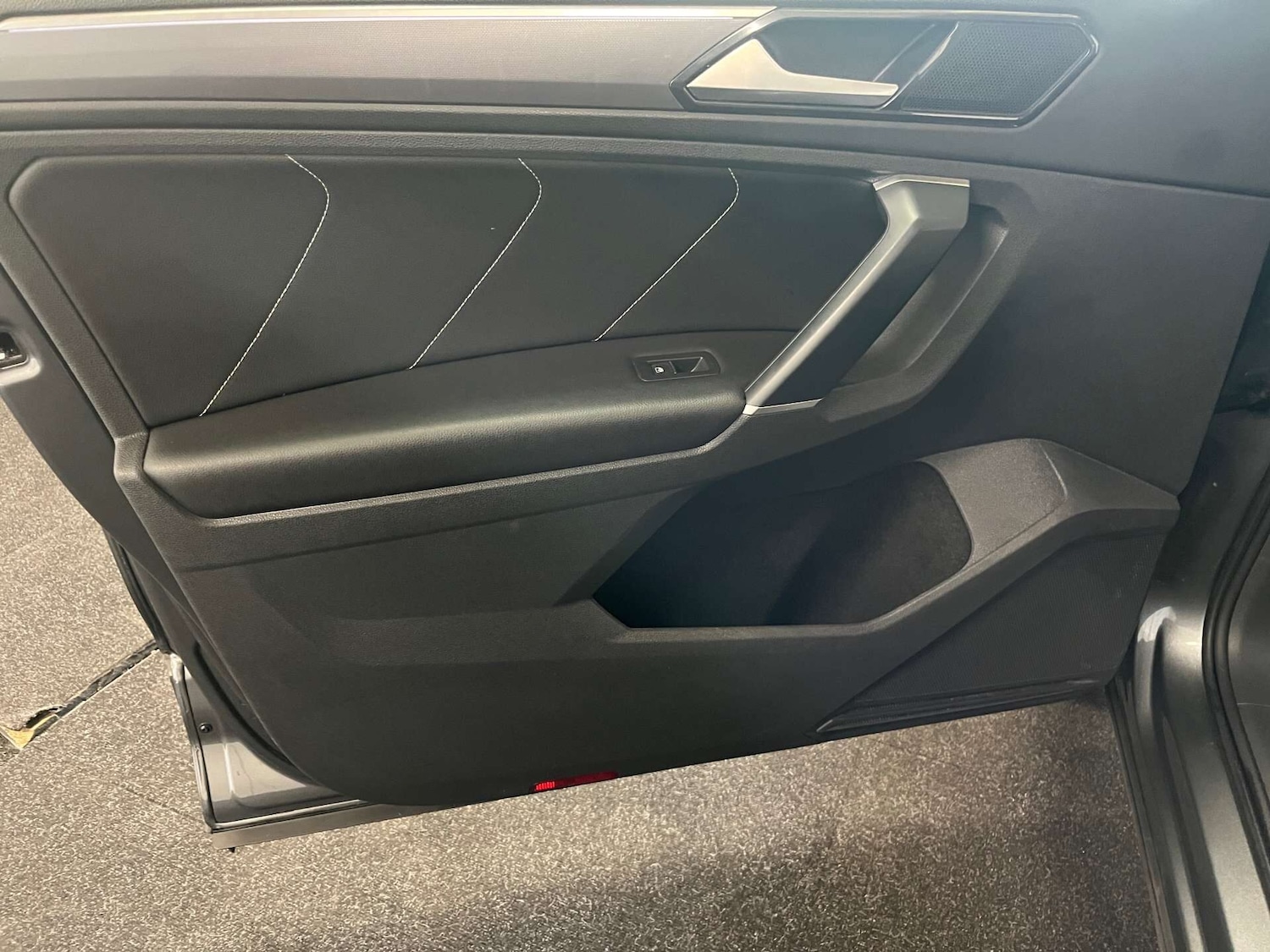 Used Volkswagen Tiguan 2018 for sale - 76697447: Photo 46