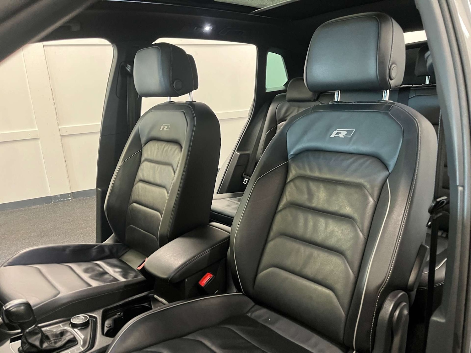 Used Volkswagen Tiguan 2018 for sale - 76697447: Photo 50