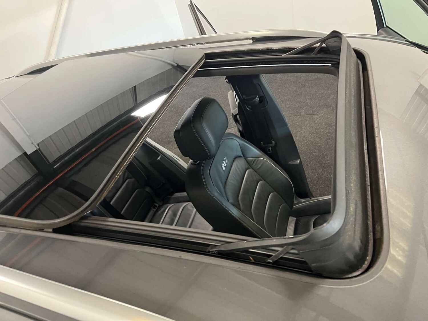 Used Volkswagen Tiguan 2018 for sale - 76697447: Photo 54