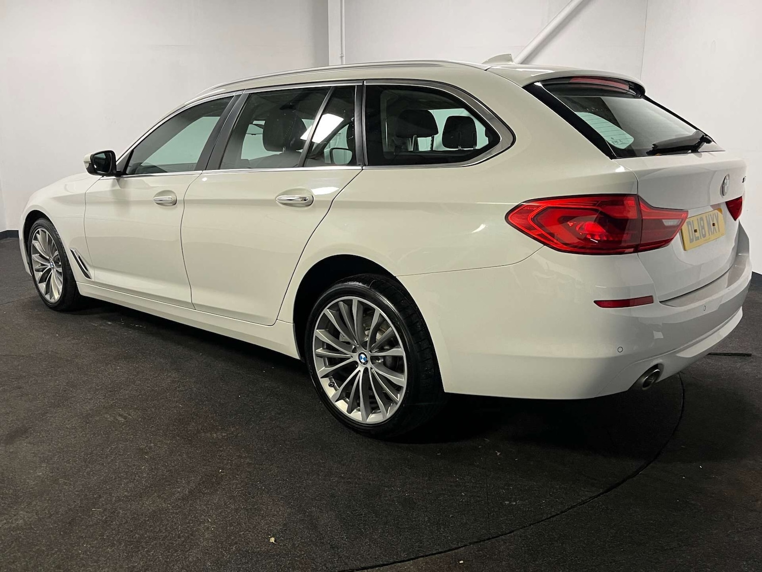 Used BMW 5 Series 2018 for sale - 76263346: Photo 3