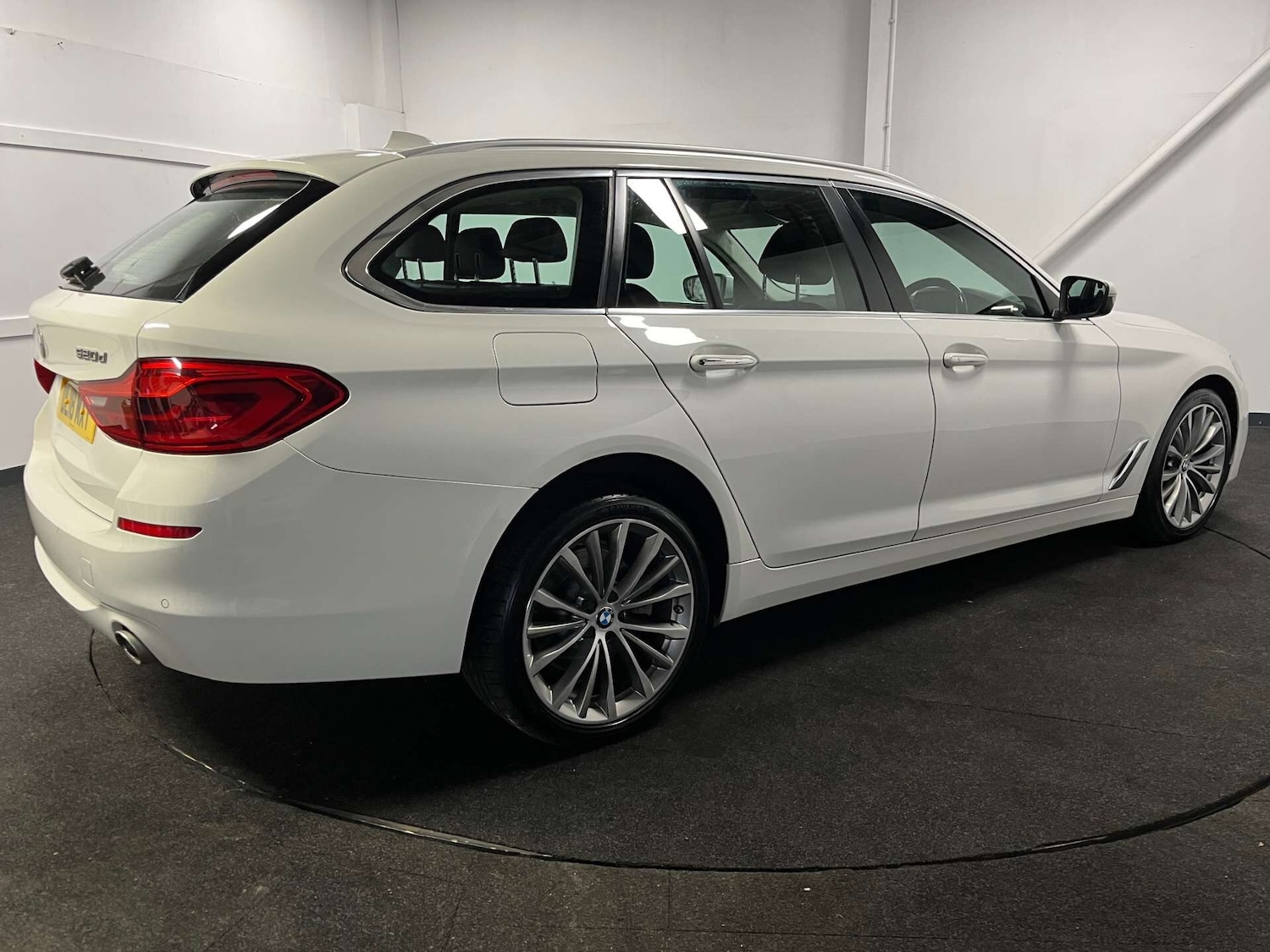 Used BMW 5 Series 2018 for sale - 76263346: Photo 6