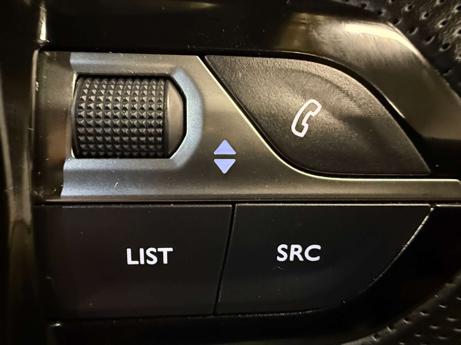 Used Peugeot 2008 2020 for sale - 76631155: Photo 24