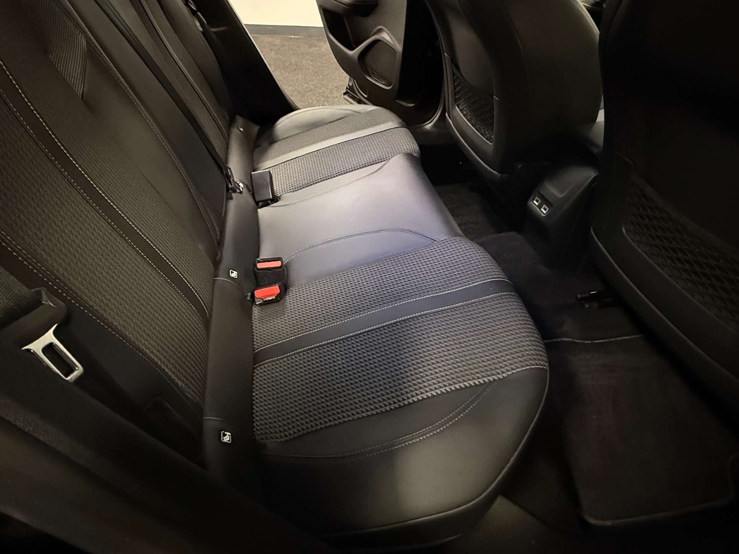 Used Peugeot 2008 2020 for sale - 76631155: Photo 35