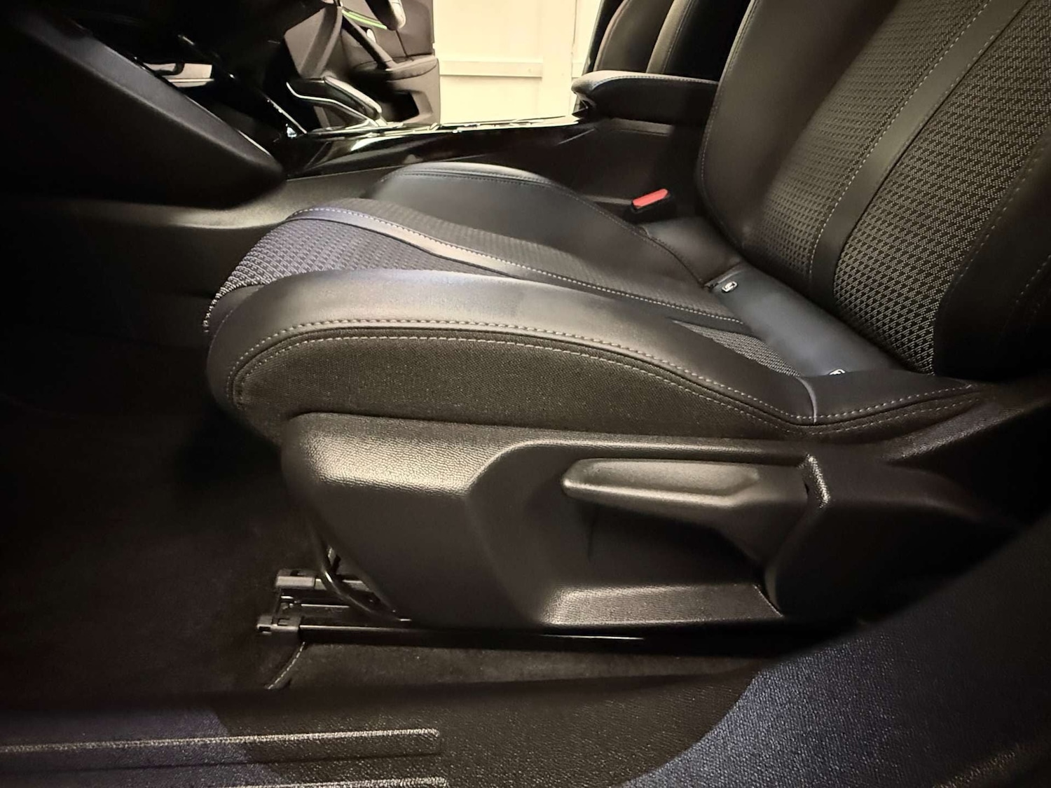 Used Peugeot 2008 2020 for sale - 76631155: Photo 50