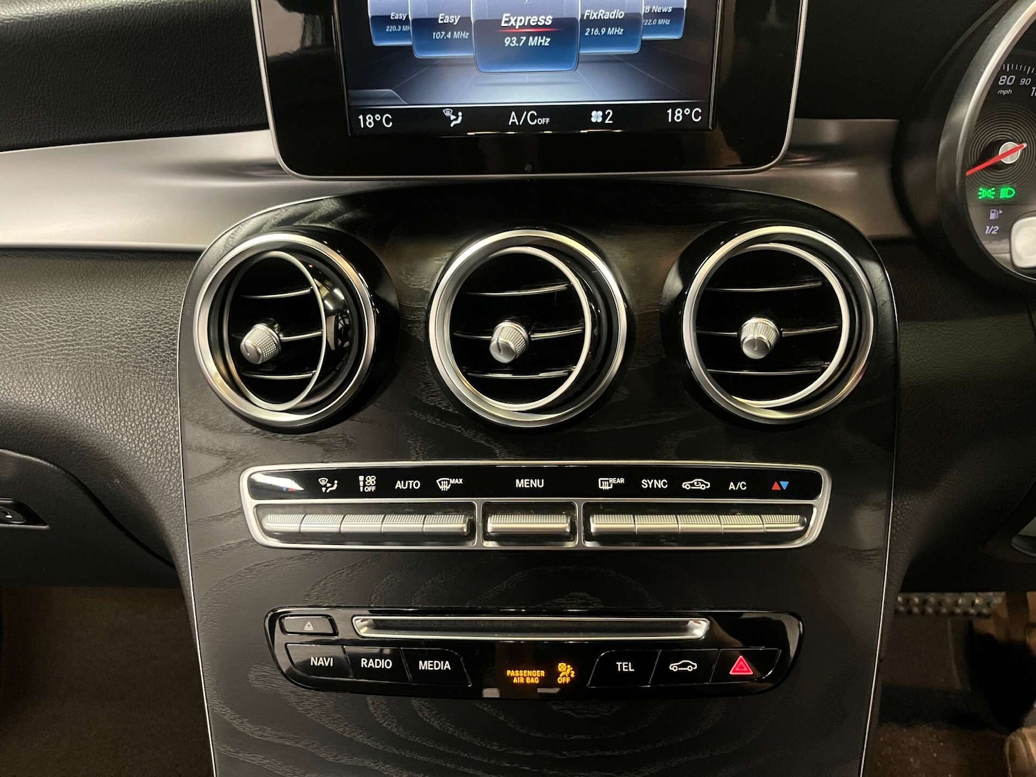 Used Mercedes-Benz GLC 2018 for sale - 76082184: Photo 24