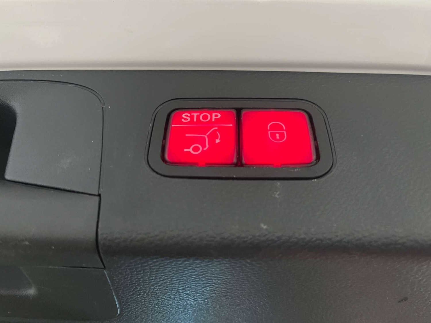 Used Mercedes-Benz GLC 2018 for sale - 76082184: Photo 36