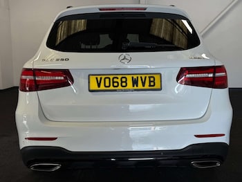 Used Mercedes-Benz GLC 2018 for sale - 76082184: Photo