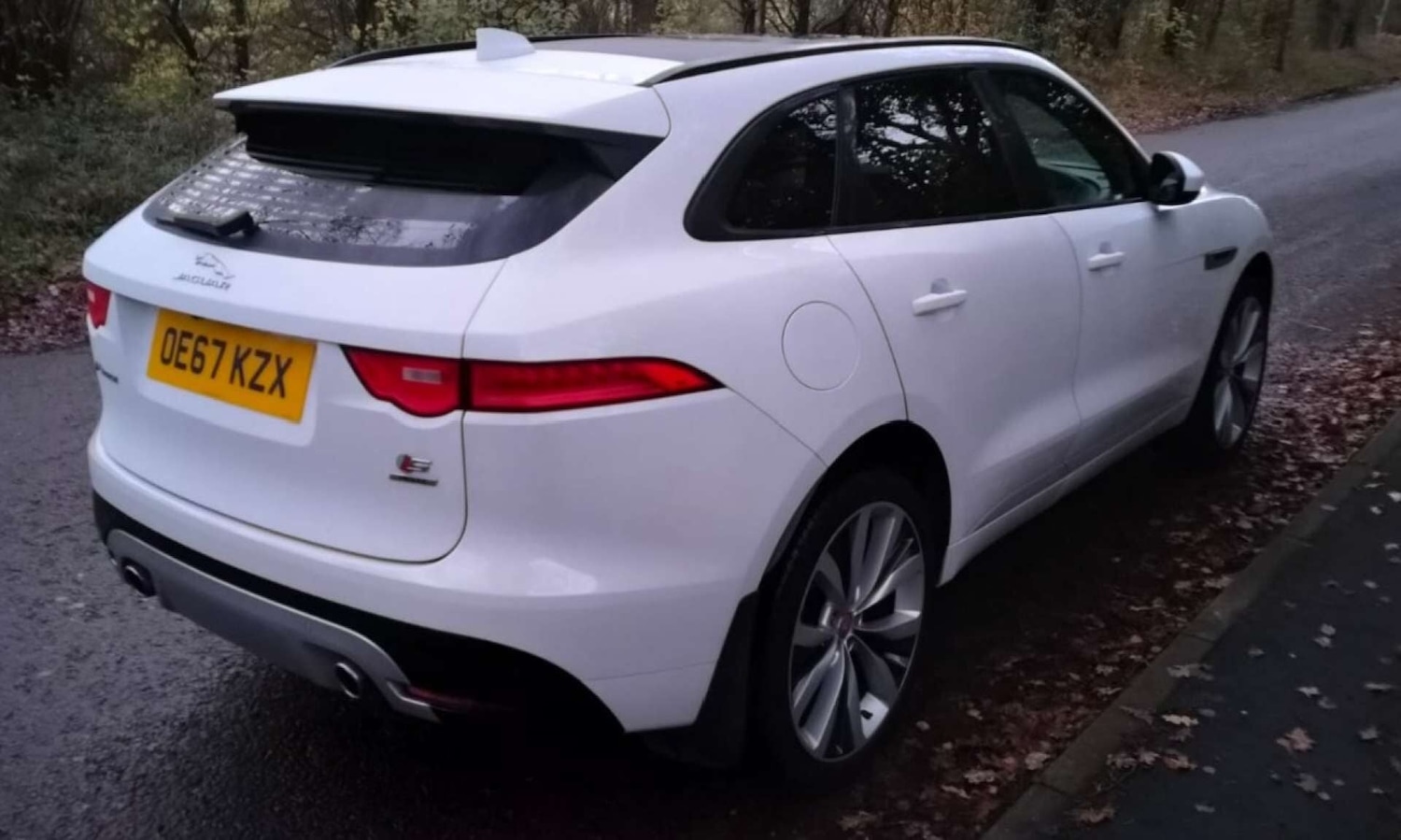 Used Jaguar F-Pace 2017 for sale - 76697471: Photo 4