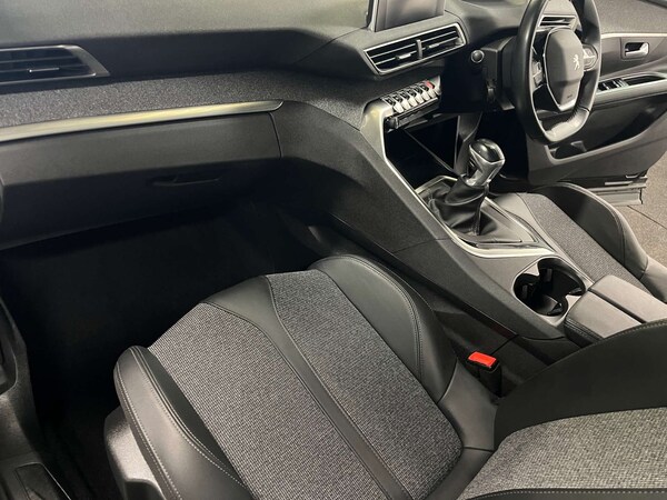 Used Peugeot 3008 2019 for sale - 76287057: Photo 49
