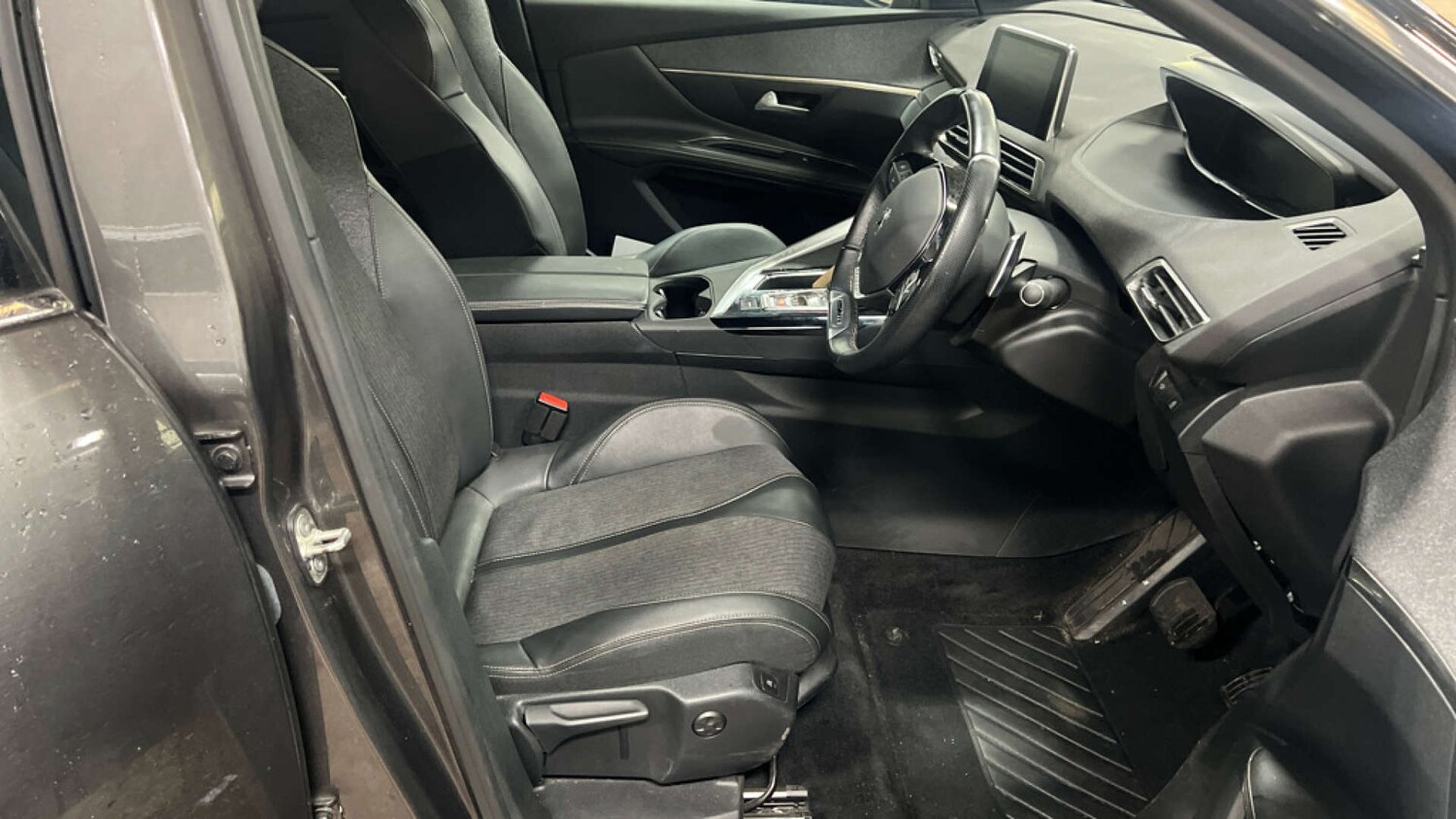 Used Peugeot 3008 2020 for sale - 76357454: Photo 10