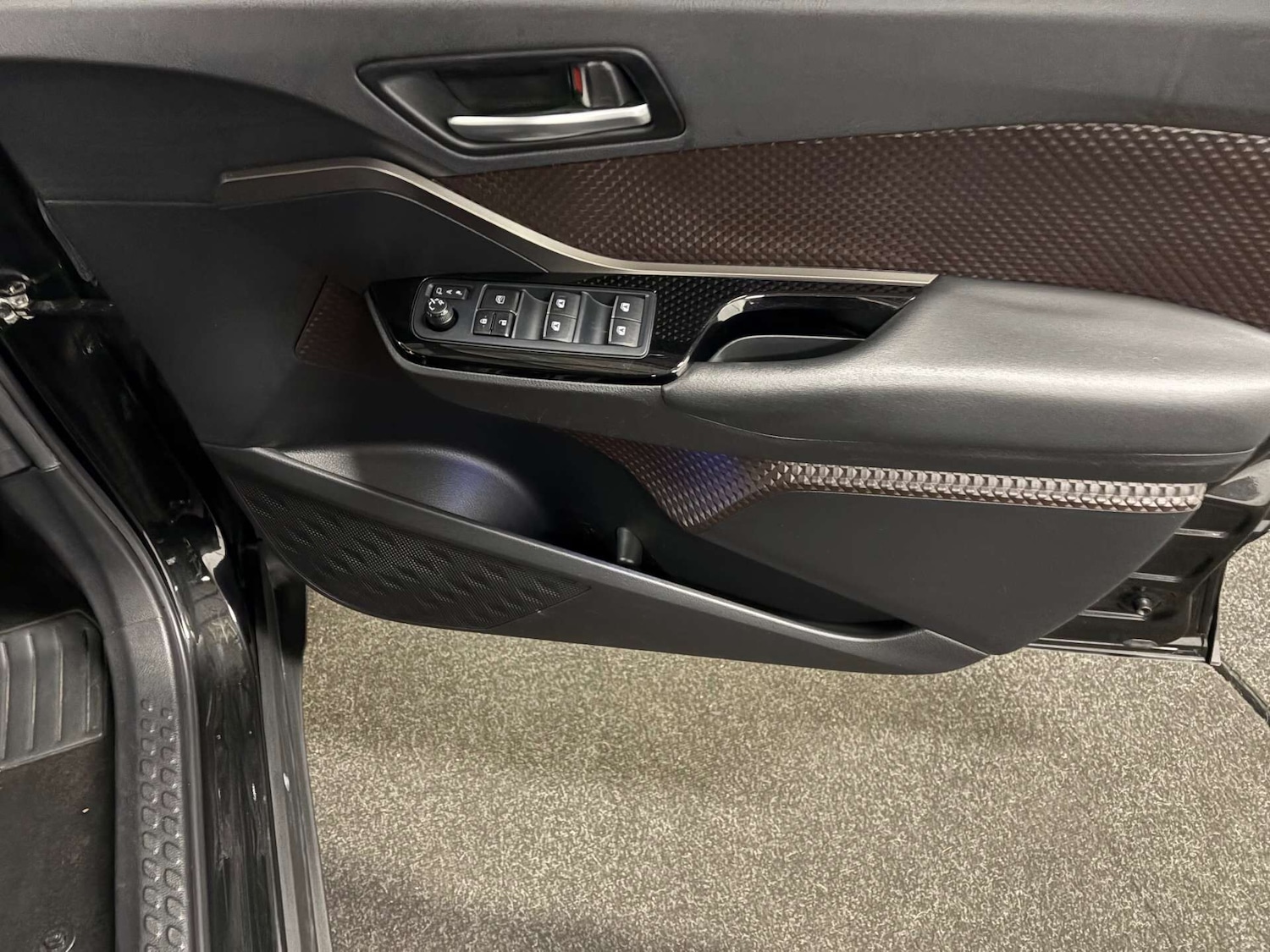 Used Toyota C-HR 2019 for sale - 77129013: Photo 10