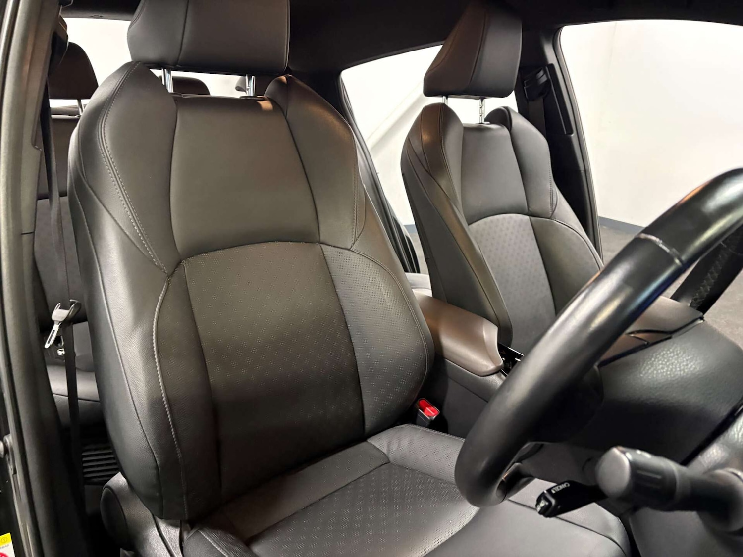 Used Toyota C-HR 2019 for sale - 77129013: Photo 12