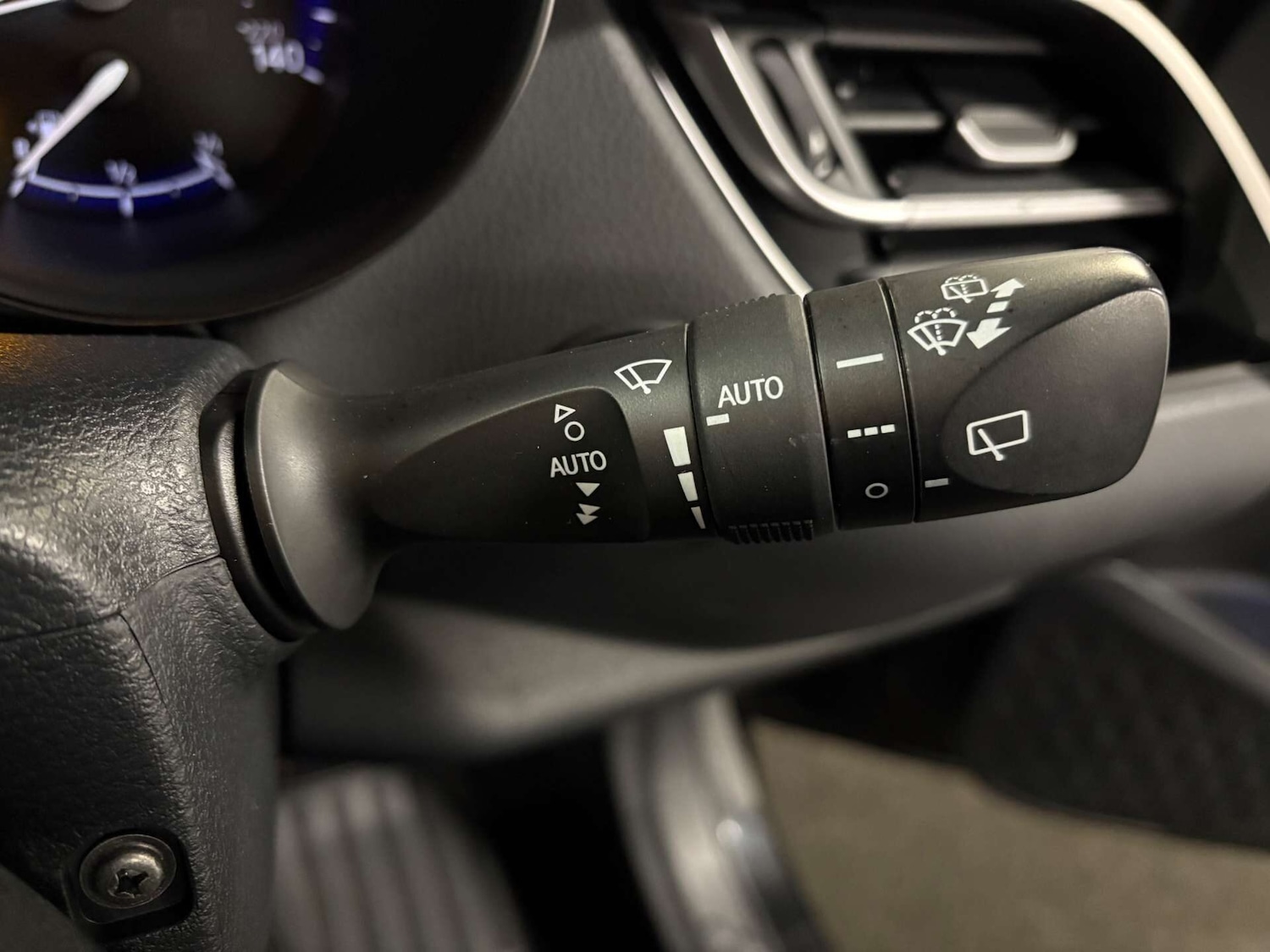 Used Toyota C-HR 2019 for sale - 77129013: Photo 21