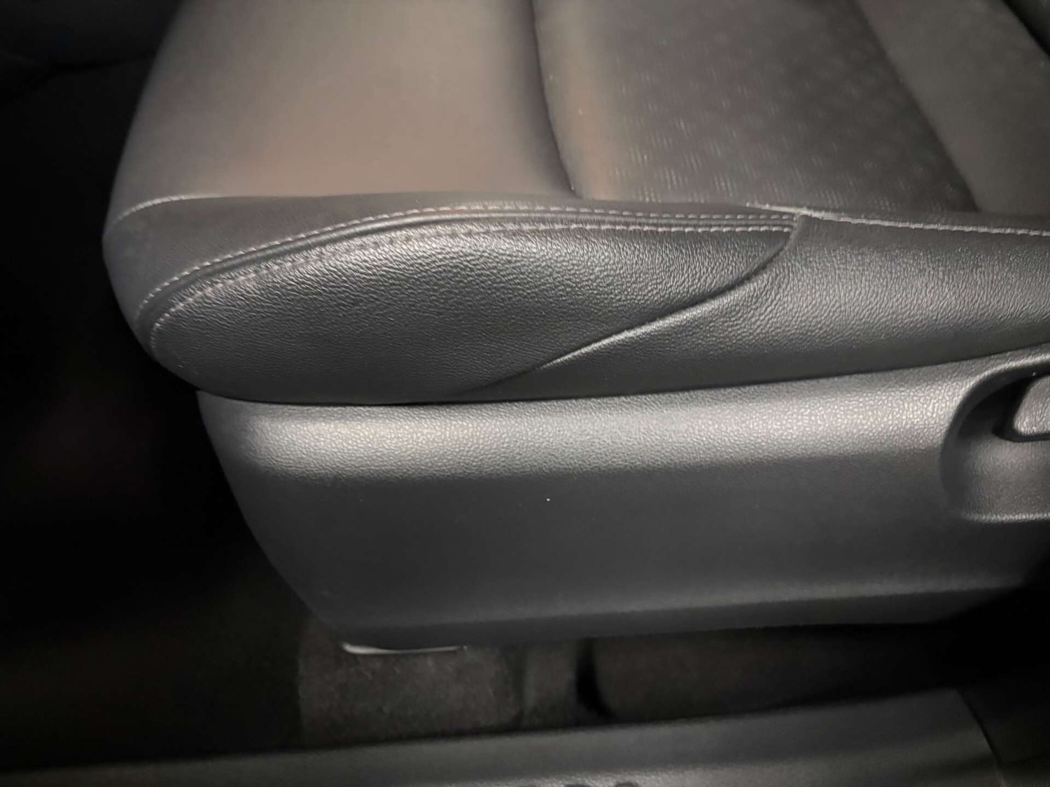 Used Toyota C-HR 2019 for sale - 77129013: Photo 41