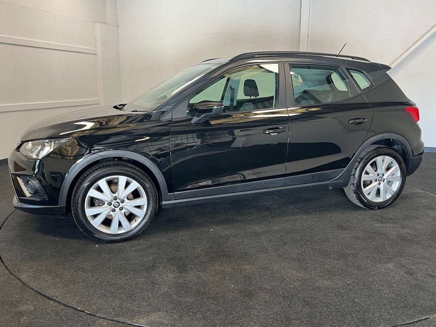 Used SEAT Arona 2020 for sale - 75982285: Photo 2