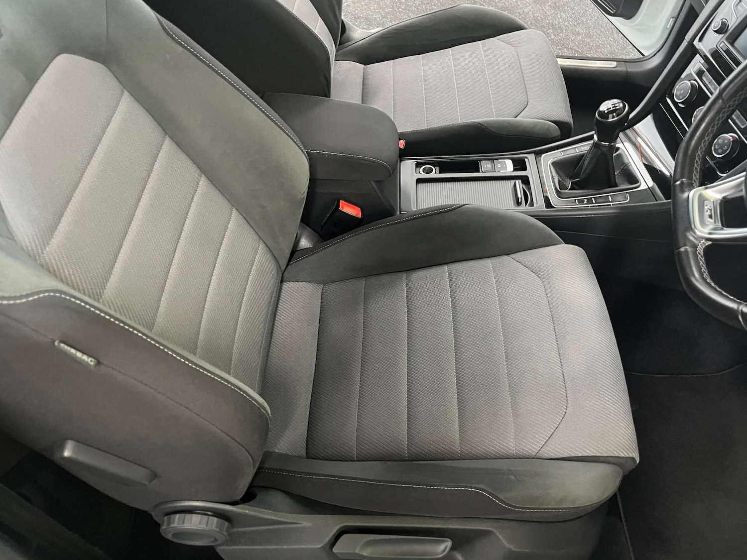 Used Volkswagen Golf 2017 for sale - 76288734: Photo 16