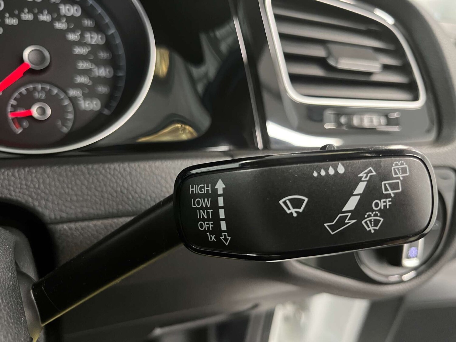 Used Volkswagen Golf 2017 for sale - 76288734: Photo 23