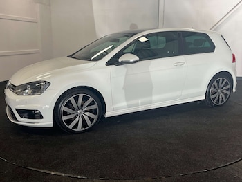 Used Volkswagen Golf 2017 for sale - 76288734: Photo
