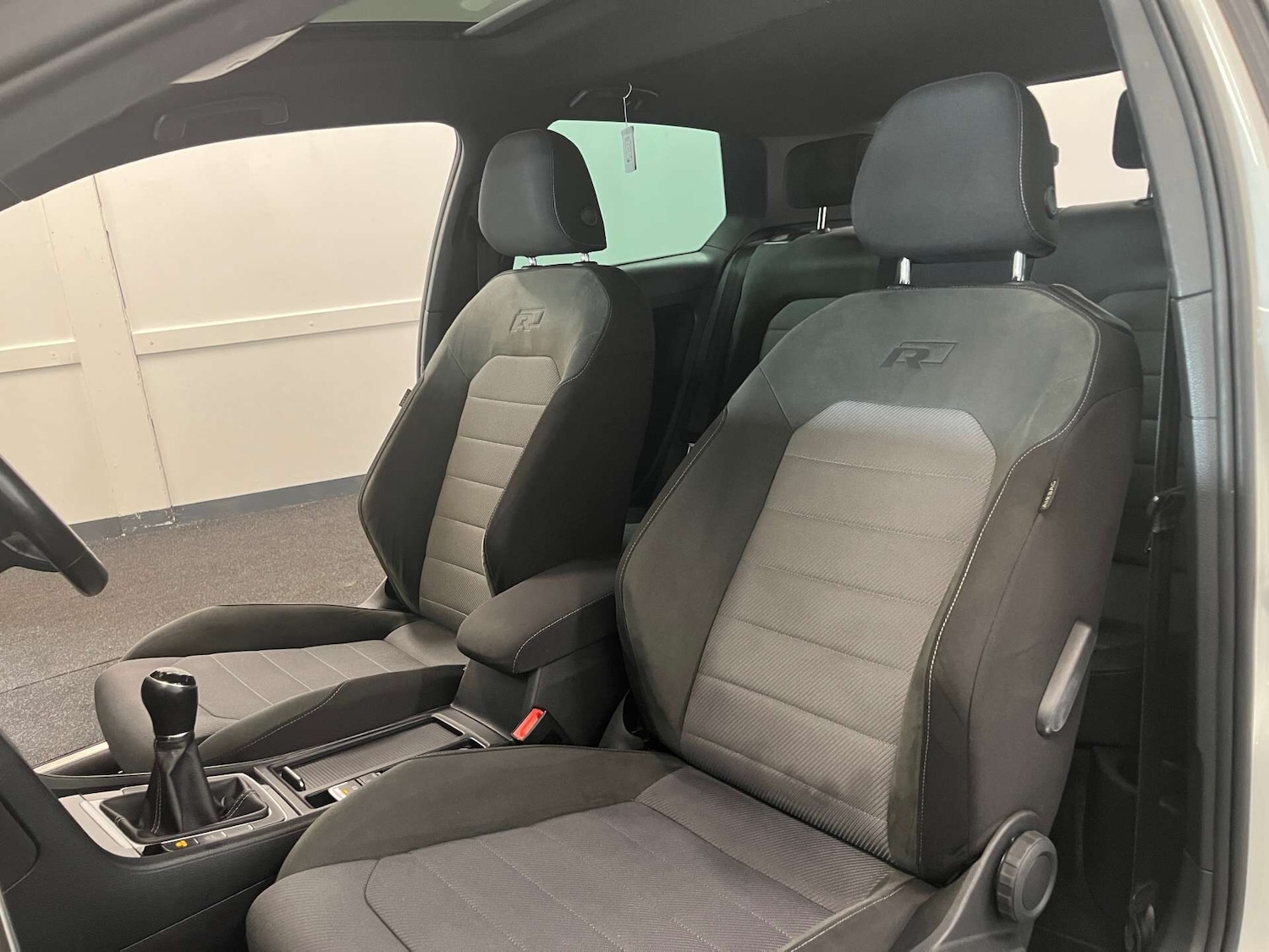 Used Volkswagen Golf 2017 for sale - 76288734: Photo 36