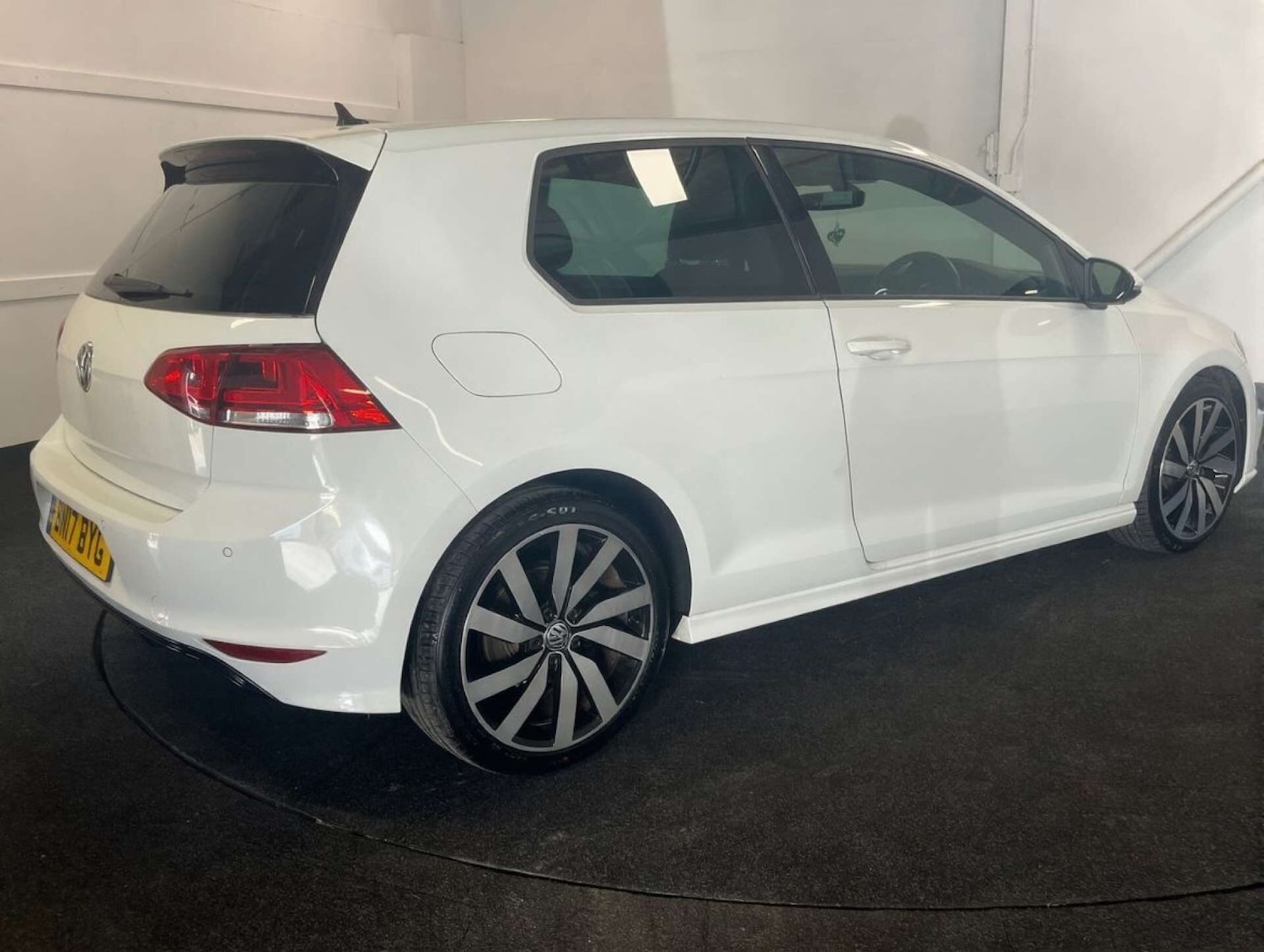 Used Volkswagen Golf 2017 for sale - 76288734: Photo 5