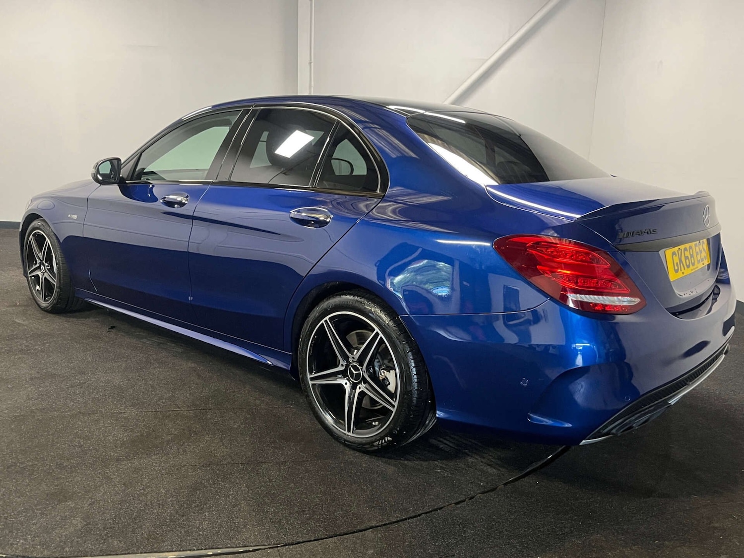 Used Mercedes-Benz C Class 2018 for sale - 76253782: Photo 3