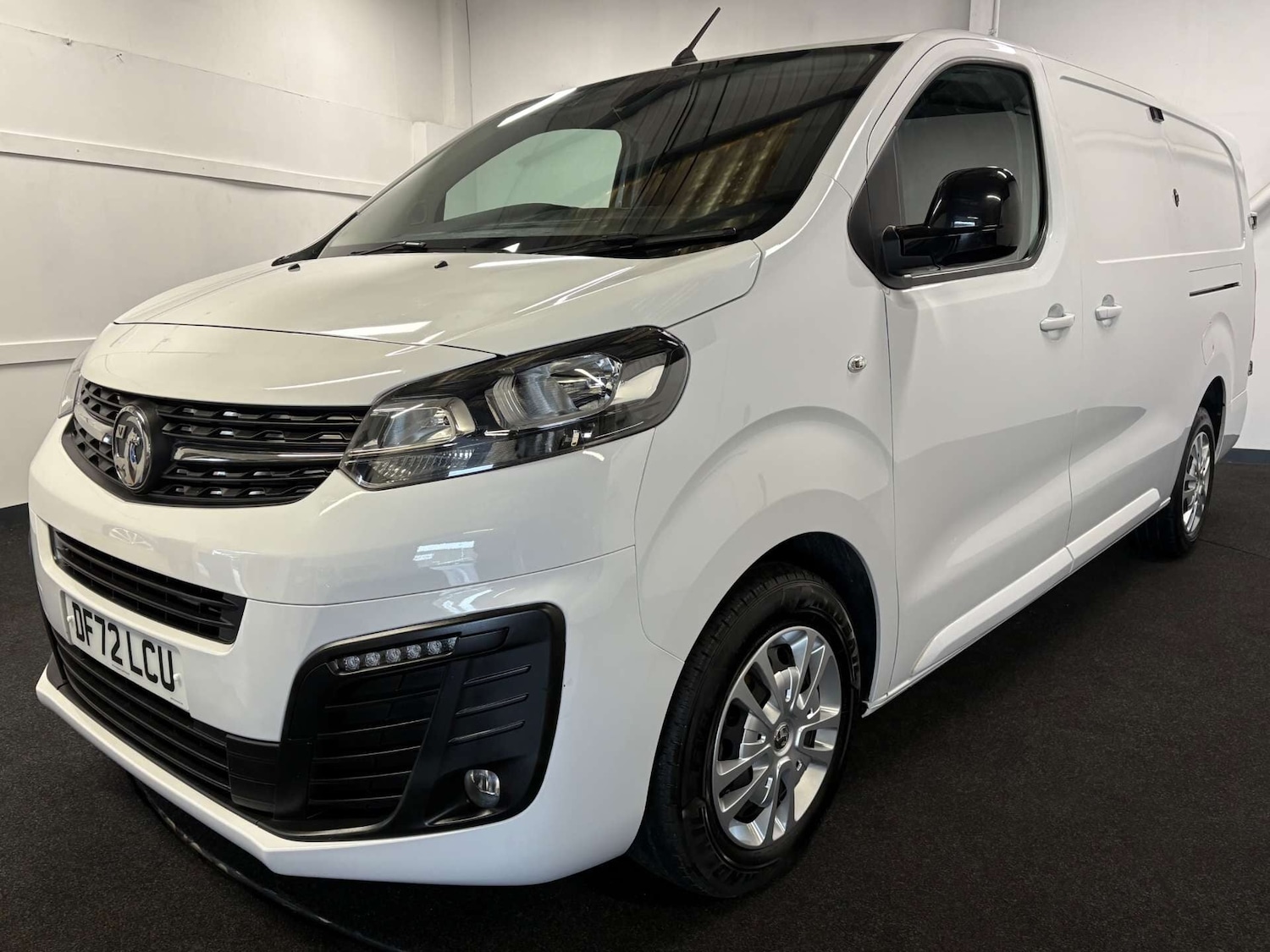 Used Vauxhall Vivaro 2023 for sale - 78040381: Photo 1