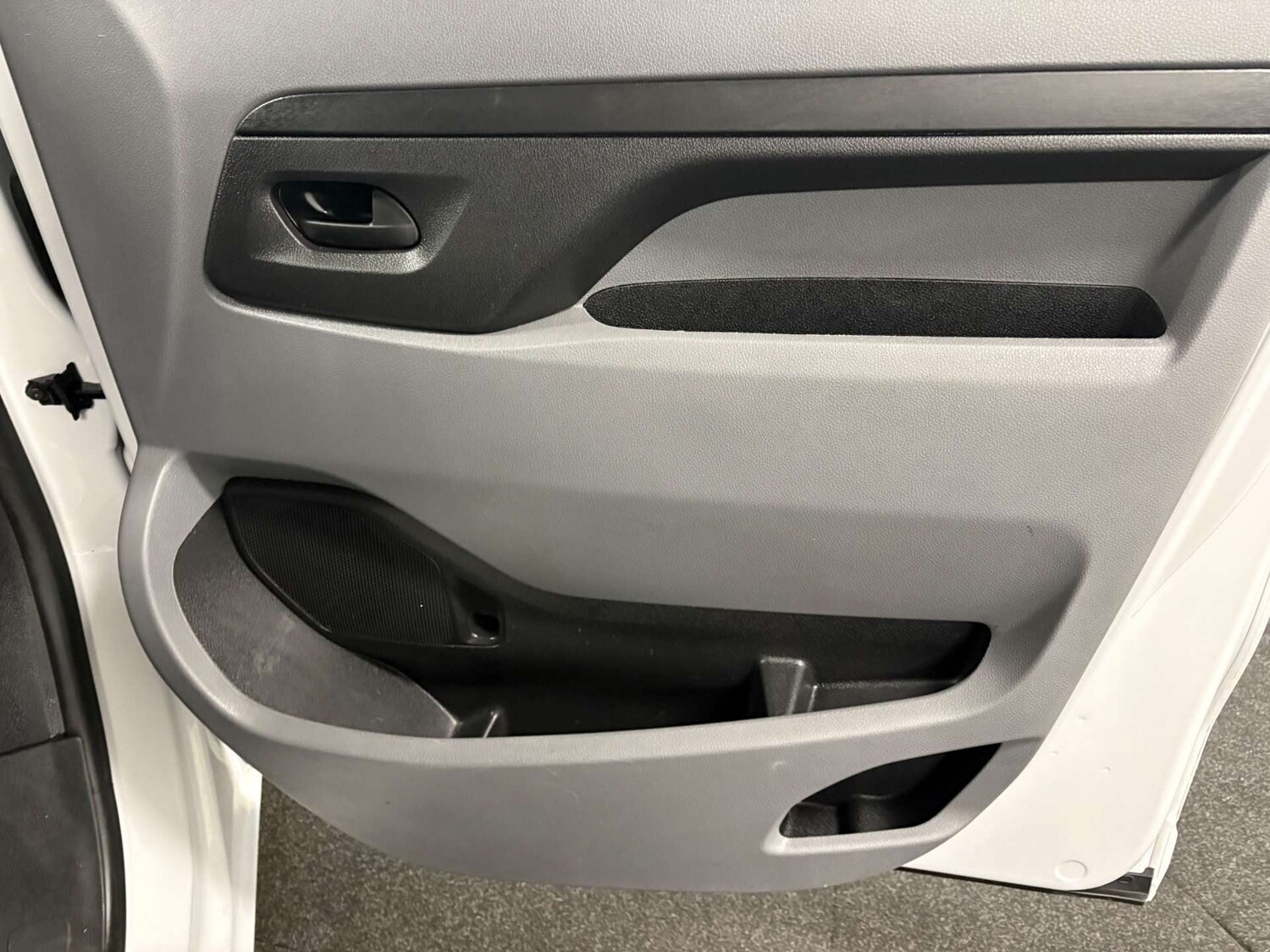 Used Vauxhall Vivaro 2023 for sale - 78040381: Photo 10