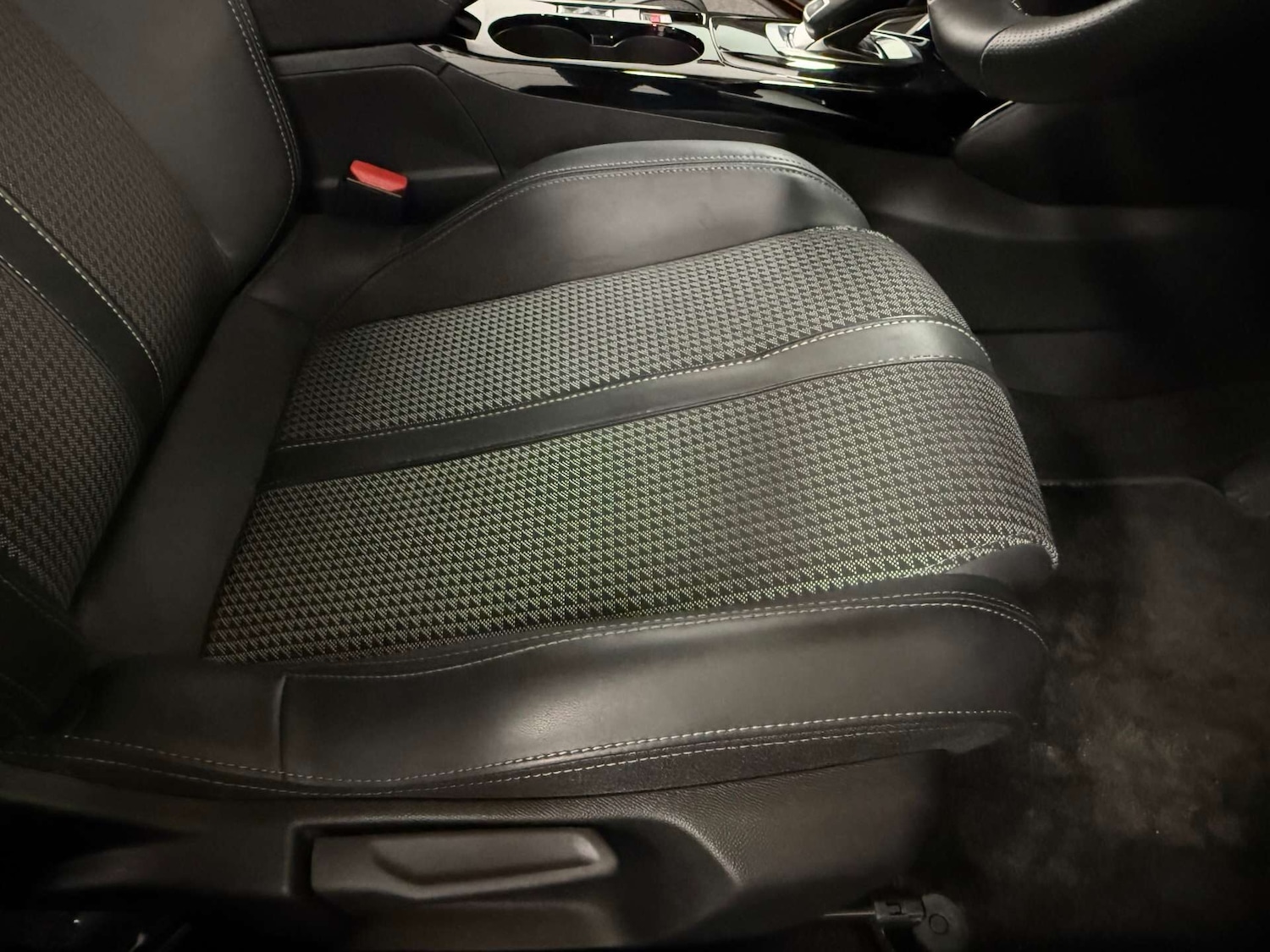 Used Peugeot 2008 2021 for sale - 76478081: Photo 33