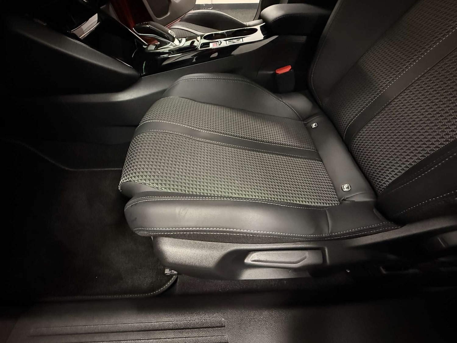 Used Peugeot 2008 2021 for sale - 76478081: Photo 44