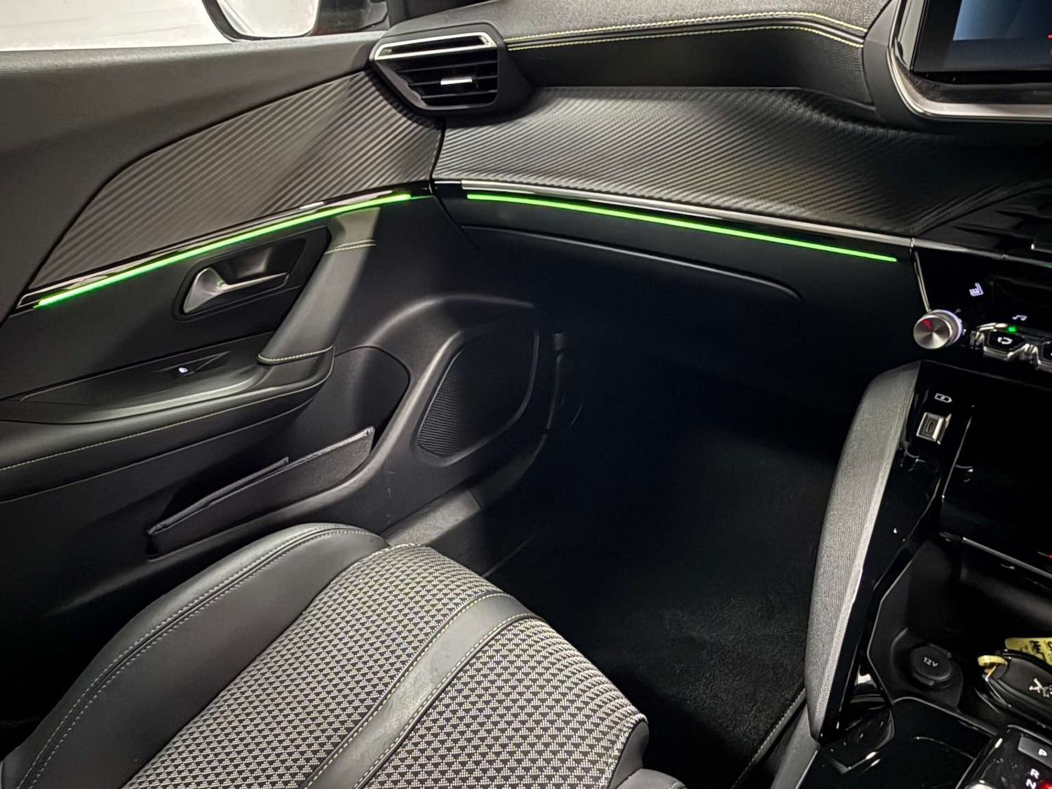 Used Peugeot 2008 2021 for sale - 76478081: Photo 51