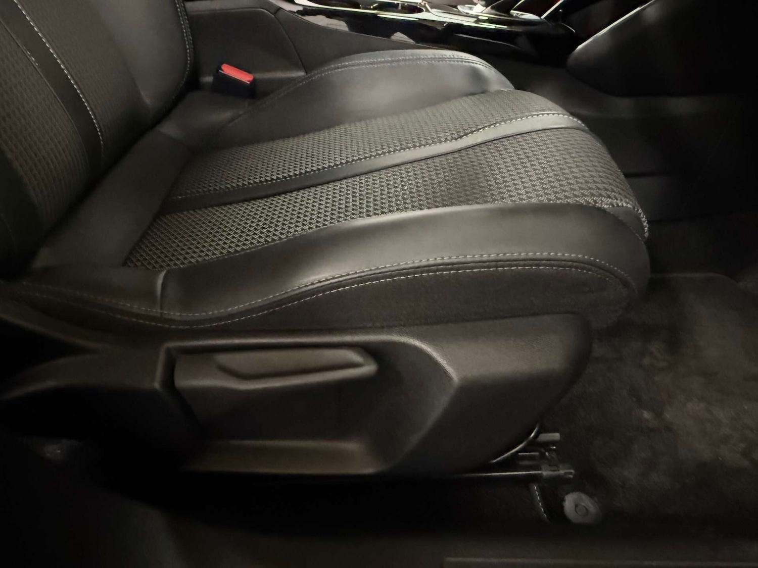 Used Peugeot 2008 2021 for sale - 76478081: Photo 9