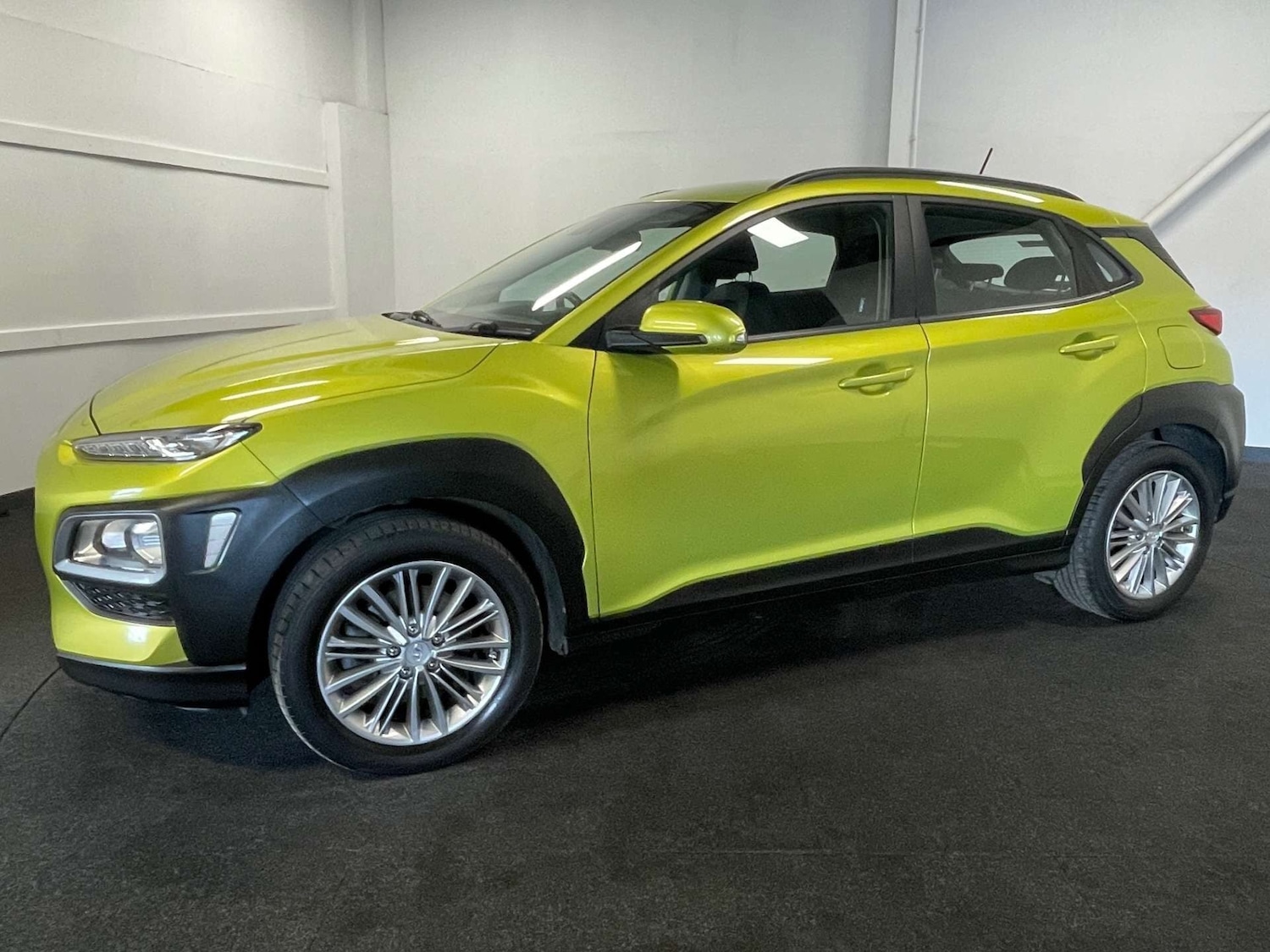Used Hyundai KONA 2019 for sale - 78080050: Photo 2