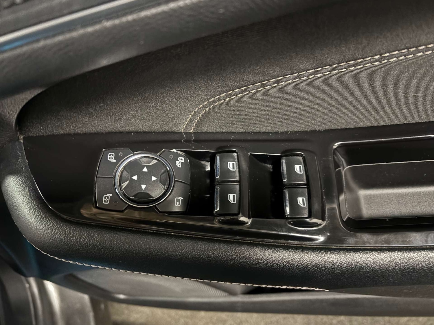 Used Ford Edge 2017 for sale - 76763298: Photo 12