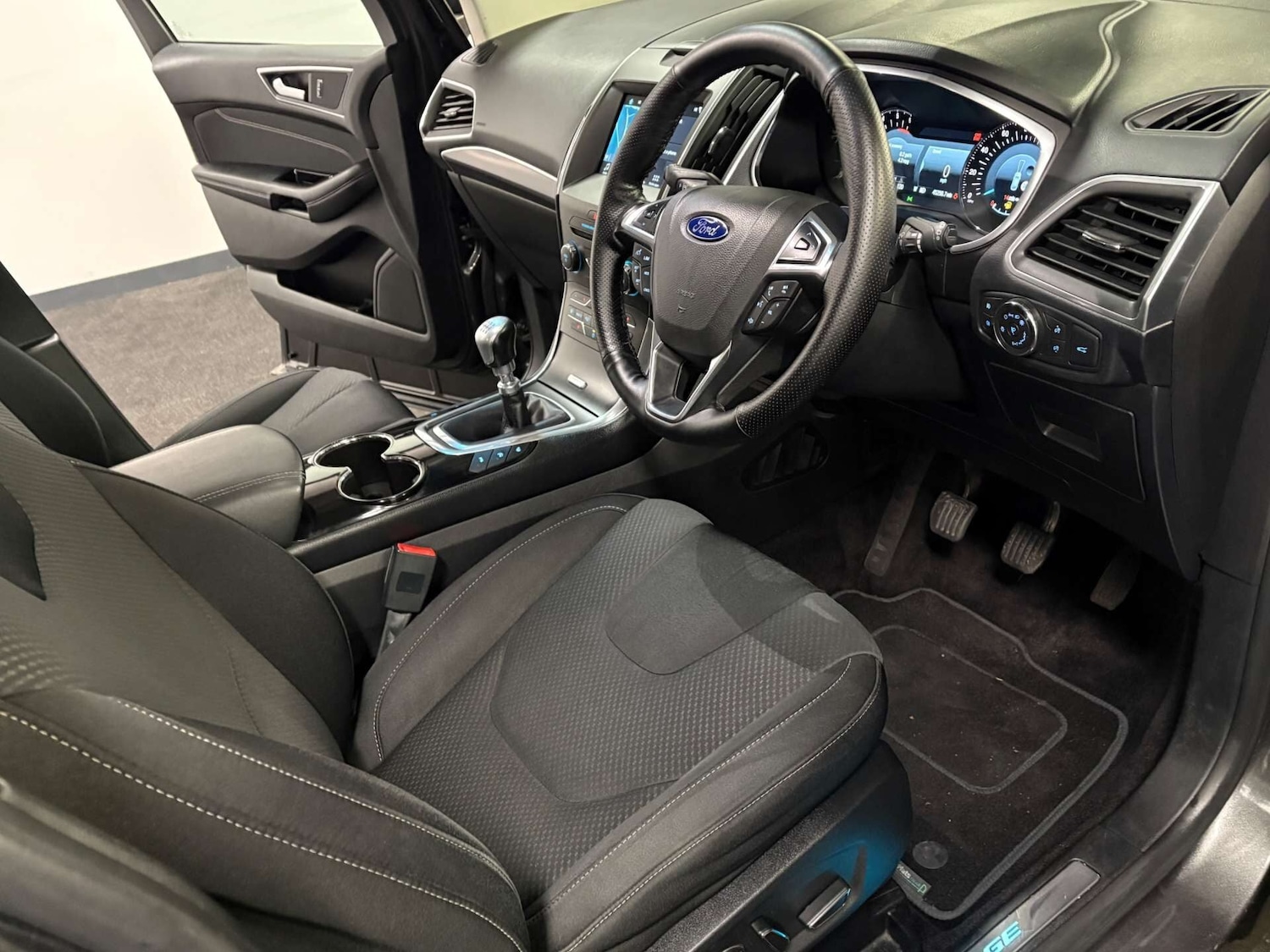 Used Ford Edge 2017 for sale - 76763298: Photo 17