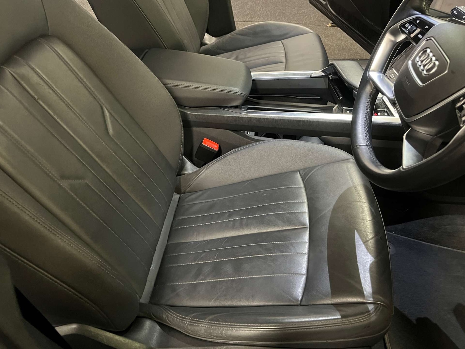 Used Audi e-tron 2021 for sale - 76331180: Photo 15