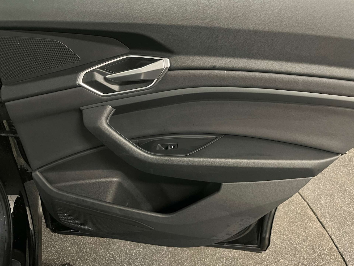 Used Audi e-tron 2021 for sale - 76331180: Photo 32