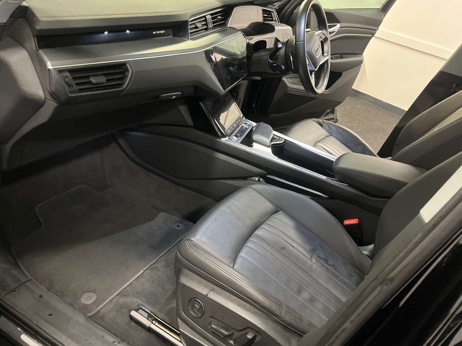 Used Audi e-tron 2021 for sale - 76331180: Photo 54