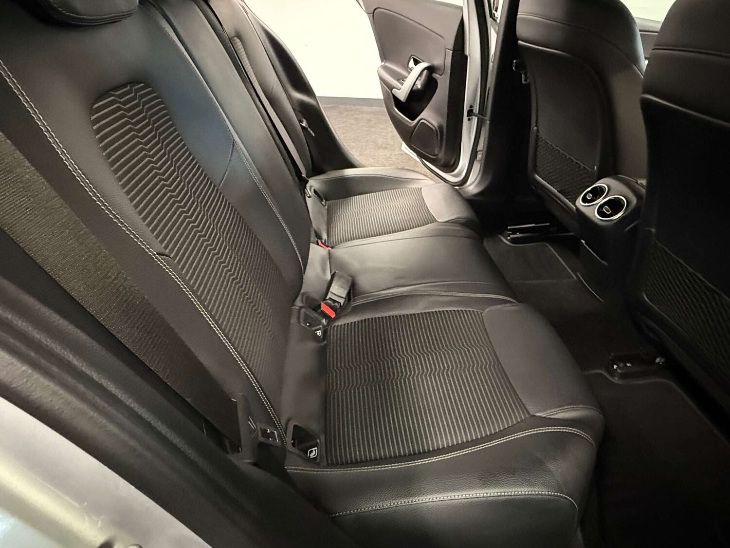 Used Mercedes-Benz A-Class 2019 for sale - 77463018: Photo 28