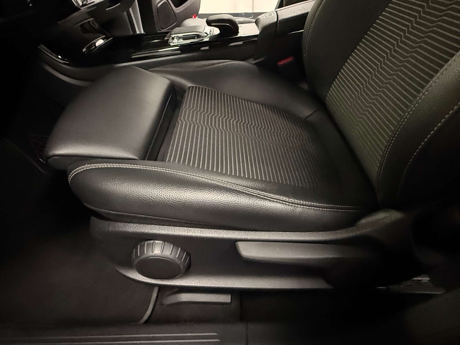 Used Mercedes-Benz A-Class 2019 for sale - 77463018: Photo 34