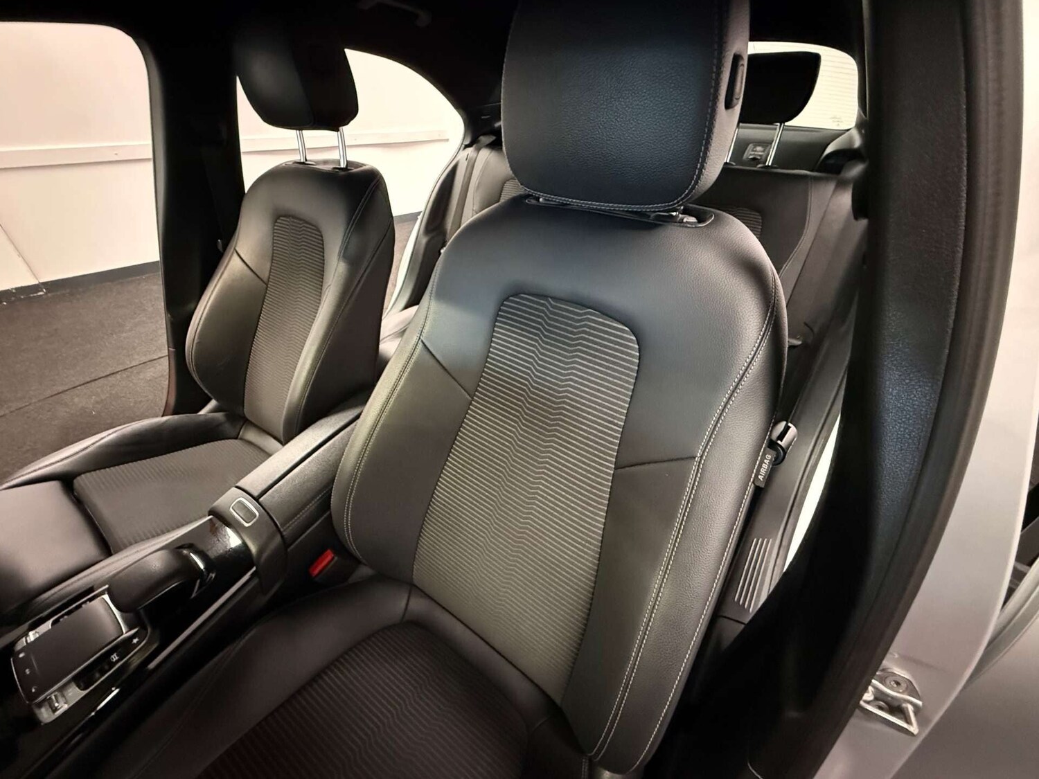 Used Mercedes-Benz A-Class 2019 for sale - 77463018: Photo 37