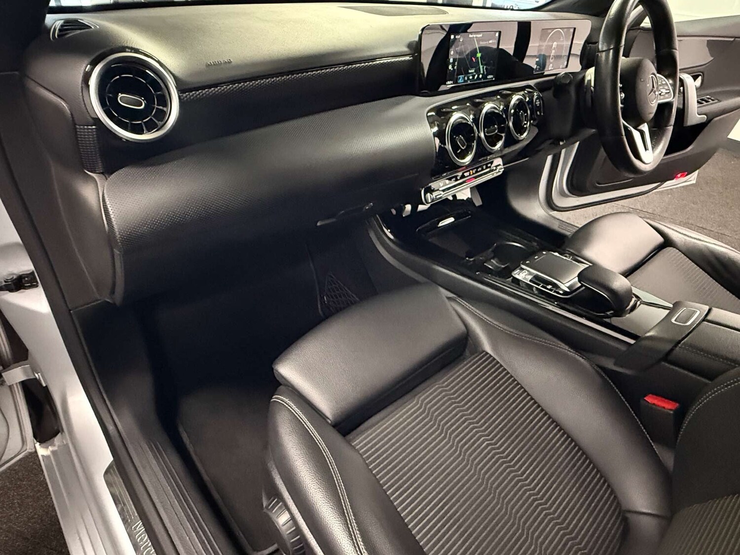 Used Mercedes-Benz A-Class 2019 for sale - 77463018: Photo 38