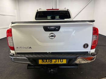 Used Nissan Navara 2018 for sale - 77967729: Photo